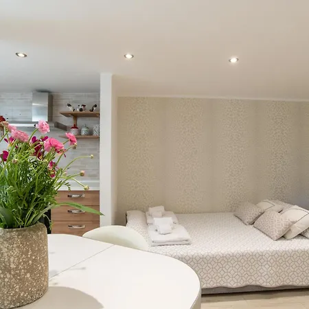 Appartamento Garitta House *