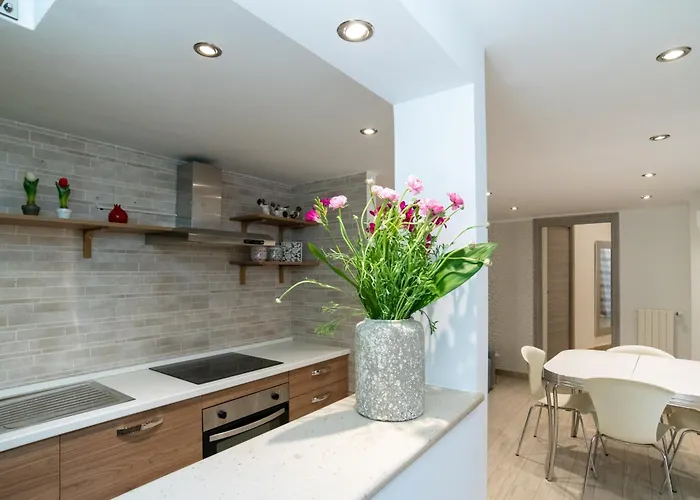 Апартаменты Garitta House *