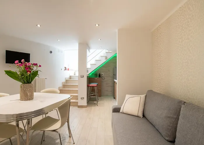 Апартаменты Garitta House *